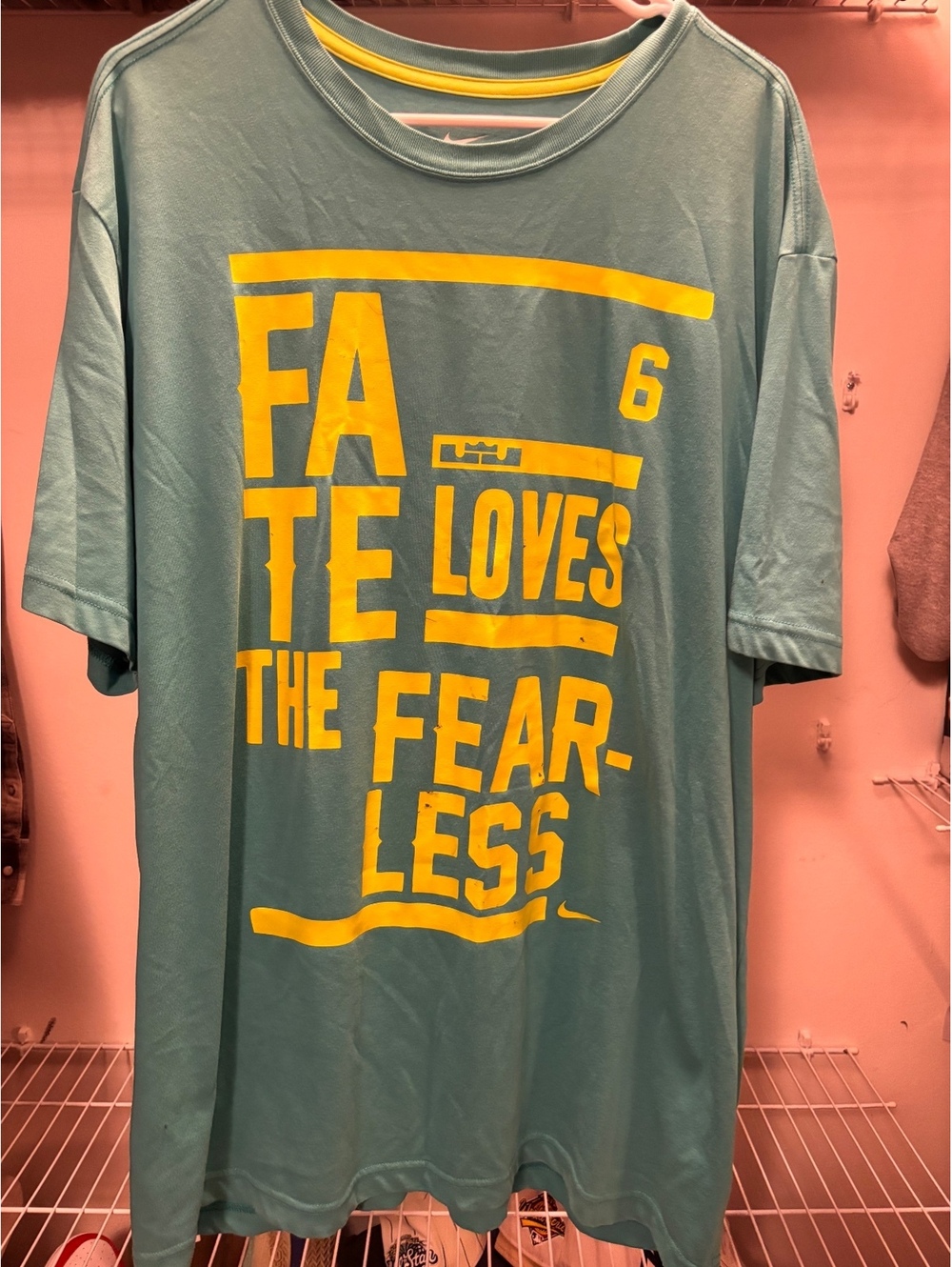 Nike Men's Graphic T-Shirt XXL Blue with Yellow Print
